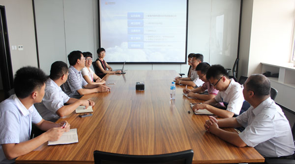 海淀區(qū)委組織部、中國(guó)人民大學(xué)調(diào)研組一行來聯(lián)橋集團(tuán)考察調(diào)研