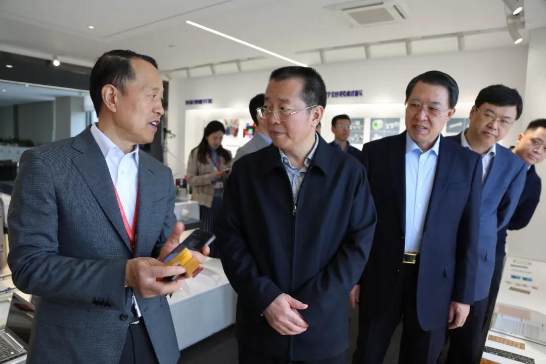 威海市委常委、市紀委書記、市監(jiān)委主任傅遜到聯(lián)橋集團調(diào)研